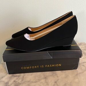 IDIFU Closed Toe Wedges Black Nubuck Size 9